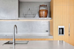 Apartment | 4 bedrooms, Internet