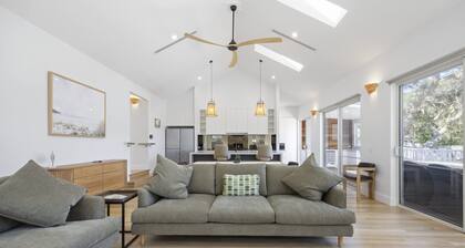 Saltwood Coastal Hamptons Luxe With Pool