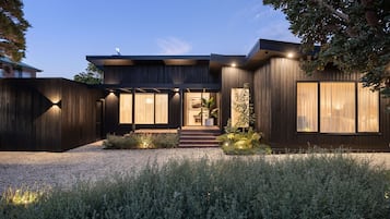 House | 4 bedrooms, Internet