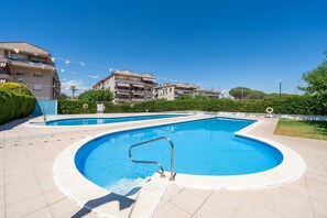 Pool - Apartment 'Vistas Al Mar' with Sea View, Shared Pool and Air Conditioning (Torredembarra)