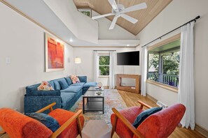 スマートテレビ、テレビゲーム、DVD プレーヤー