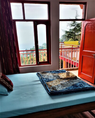 8 days Yoga Meditation Retreat at Om Yoga Ashram Dharamshala Himachal India