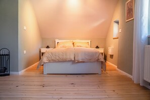 5 chambres, fer et planche à repasser, Wi-Fi, draps fournis