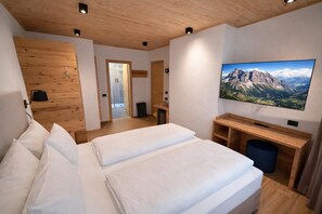 Kahden hengen deluxe-huone (yksi tai kaksi sänkyä) | Ilmainen Wi-Fi