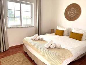 8 sovrum, strykjärn/strykbräda, gratis wi-fi och sängkläder