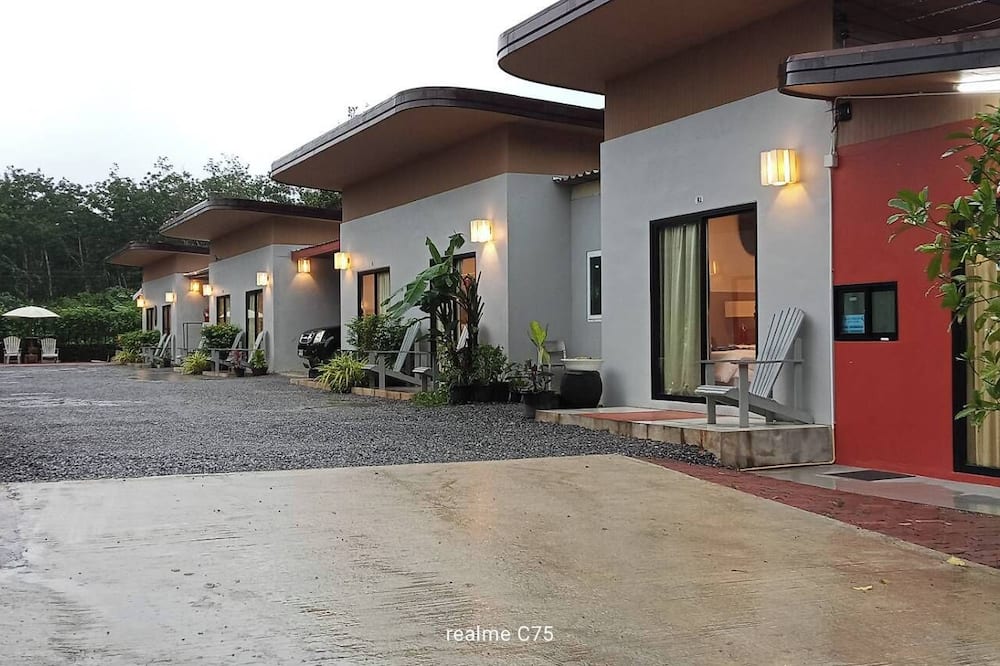 Pakrongcheeb Resort