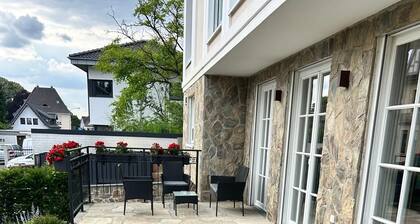 Modern, high-quality furnished apartment in beautiful Rhöndorf