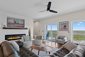 TV connectée, cheminée