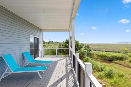 Seas the Moment - Bay, Channel, AND OCEAN VIEWS!