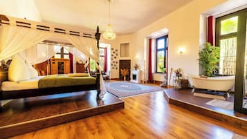 Kahden hengen deluxe-huone, näköala puutarhaan | Pimennysverhot, silitysrauta/-lauta, ilmainen Wi-Fi, vuodevaatteet