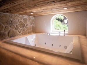 Hårtørrer, håndklæder