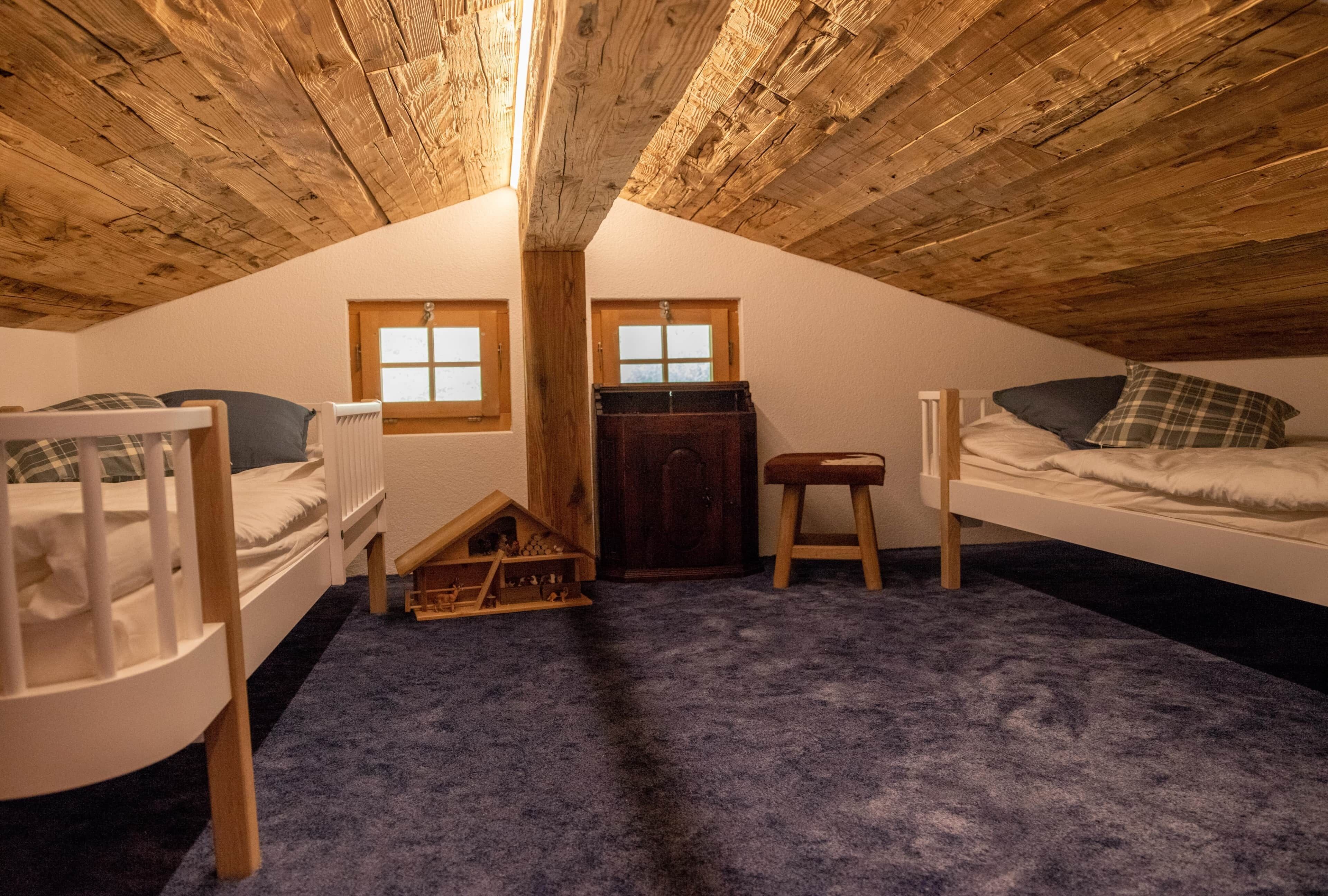 3 chambres, fer et planche à repasser, Wi-Fi, draps fournis