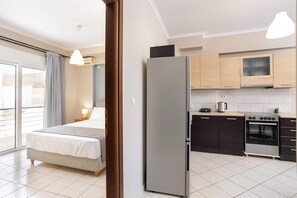 1 bedroom, desk, iron/ironing board, WiFi