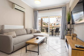 Fernseher, Stereoanlage, Arbeitsbereiche