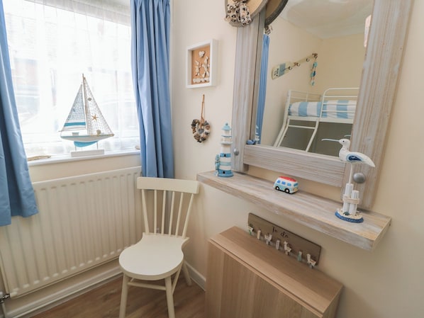 2 室のベッドルーム、客室ごとに異なる装飾、客室ごとに異なるインテリア、WiFi (無料)