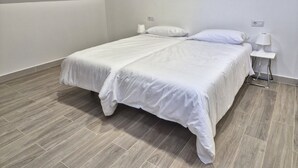 1 bedroom, iron/ironing board - House on Playa de Las Canteras With Ocean Views (Las Palmas de Gran Canaria)