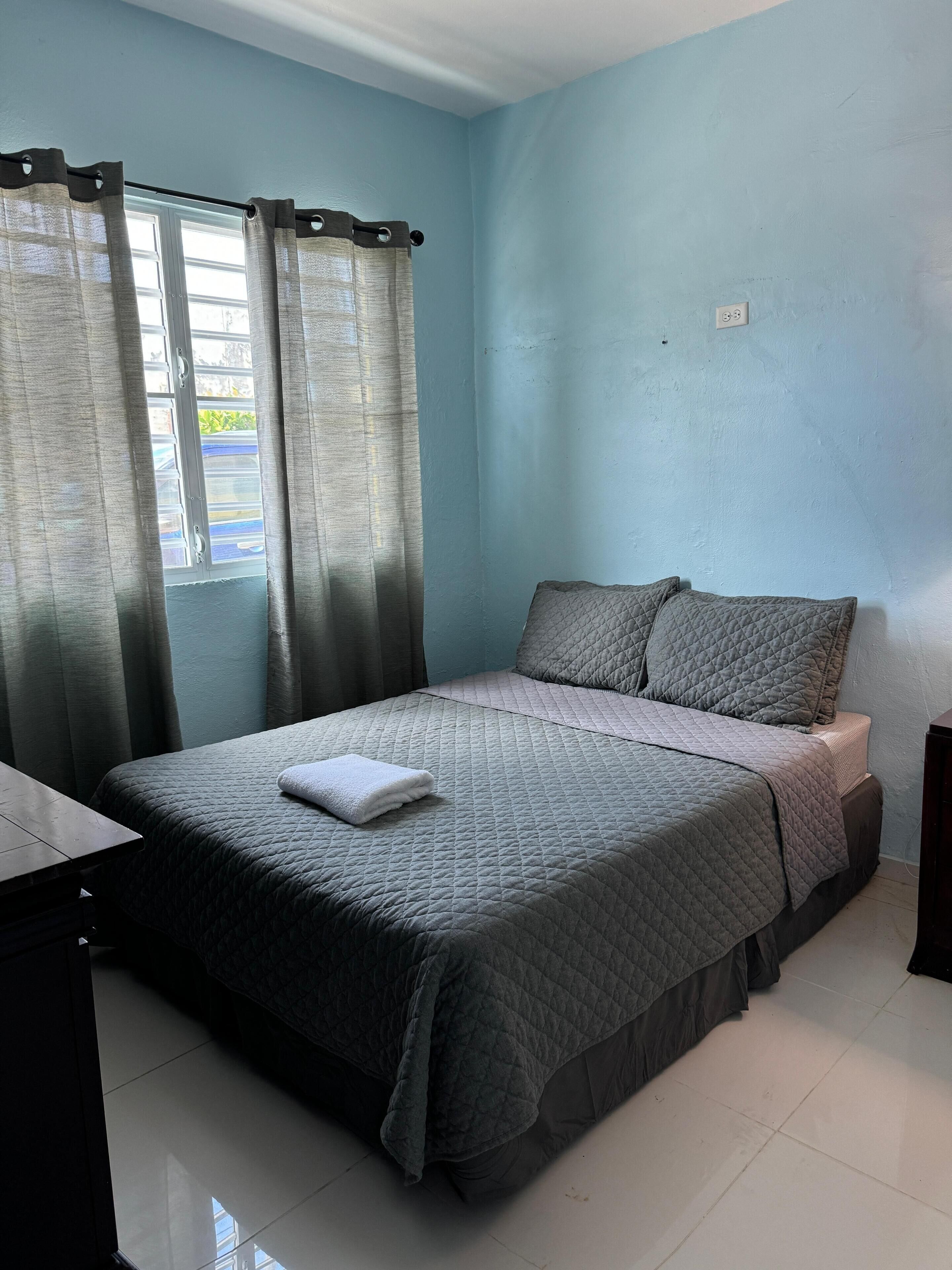 1 makuuhuone, työpöytä, silitysrauta/-lauta, ilmainen Wi-Fi