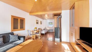 Télévision, table de tennis de table