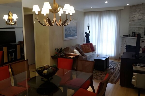 Living area - Family apartment - Centrinho (J Elizabete Campos do Jordão)