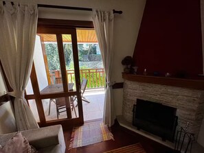 Living area - Triple apartment - Centrinho (J Elizabete Campos do Jordão)