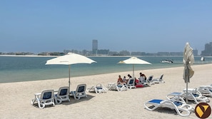 Departamento de lujo, balcón, vista al mar | Vista a la playa o el mar