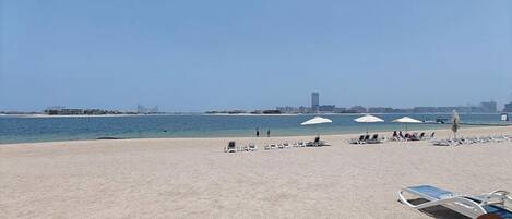 Departamento de lujo, balcón, vista al mar | Vista a la playa o el mar