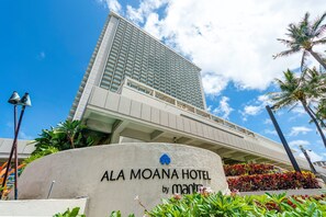 Exterior - Ala Moana Hotel Room Near Beach (Honolulu)