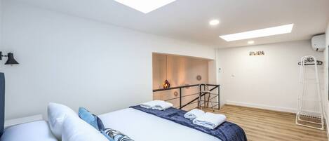 2 室のベッドルーム、WiFi、ベッドシーツ