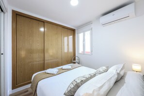 2 bedrooms, WiFi, bed sheets