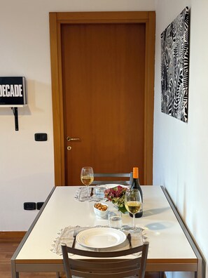 Dining - Modern Apartment with Garage in Verona (Verona)