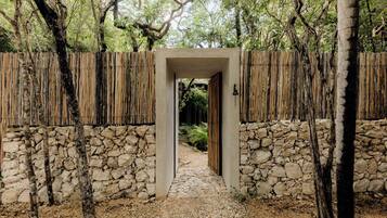 Enceinte de l’hébergement