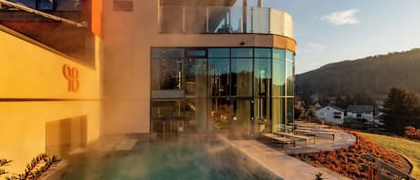 Indoor pool, outdoor pool