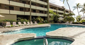 Pool - Oceanfront Condo 117 in Kailua-kona (Kailua-Kona)