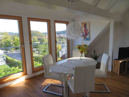Ferienwohnung 'Loft Straussi' mit Gemeinschaftsgarten und Wi-Fi