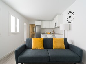 Living room - Charming Retreat With Private Terrace (Las Palmas de Gran Canaria)