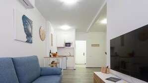 Living area - Apartment in Las Palmas Near Playa de Las Canteras (Las Palmas de Gran Canaria)