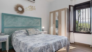 4 dormitorios, tabla de planchar con plancha, wifi y ropa de cama