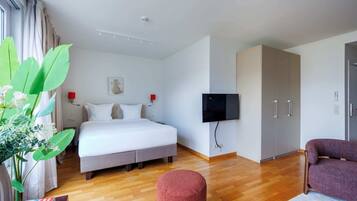 Desk, iron/ironing board, free WiFi, bed sheets