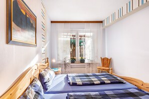 1 bedroom, WiFi, bed sheets