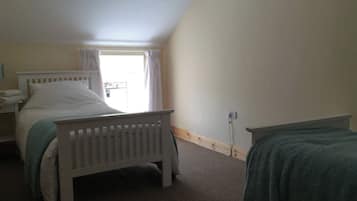 2 habitaciones, wifi gratis y ropa de cama