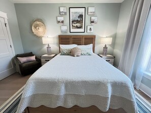 8 bedrooms, iron/ironing board, travel cot, WiFi - Walk to Beach, 8BR, Heated Pool, Sauna, Elevator (Hilton Head Island)