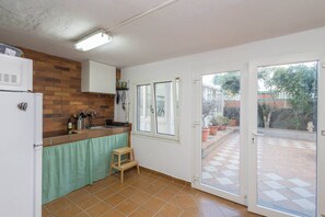 Refrigerador, microondas, parrilla de estufa y lavavajillas 