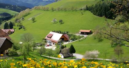 Ferienwohnung 'Schwalbennest' mit Gemeinschaftsgarten und Wi-Fi