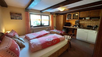 1 bedroom, iron/ironing board, WiFi, bed sheets