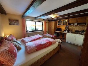 1 bedroom, iron/ironing board, WiFi, bed sheets