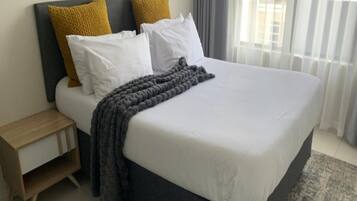 Iron/ironing board, free WiFi, bed sheets