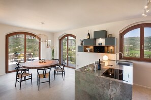 Dining - Villa 'Luxury Monte Orione Garda' with Lake View, Wi-Fi and Air Conditioning (Costermano sul Garda)