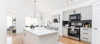 Ellerslie - Sleeps 6 - AC - Garage