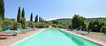 Stunning apartment in San Vito in Monte