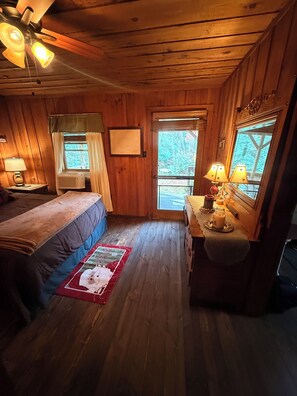 1 bedroom, iron/ironing board, WiFi, bed sheets - Cozy Cabin next to Creek with Private Waterfall, Lake Access and Hot tub. (Robbinsville)